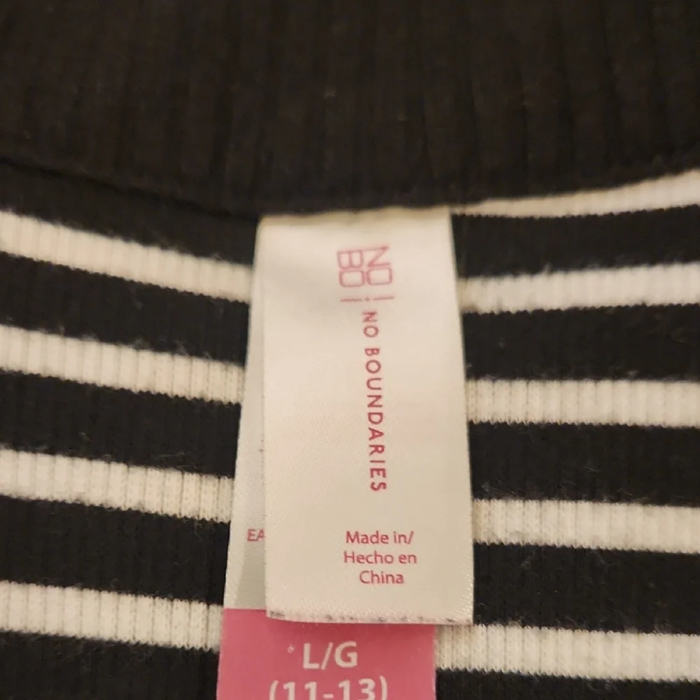 Striped Tops Women's Size Large - Picture 7 of 8